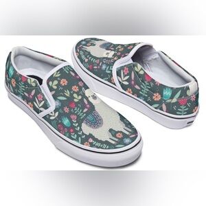 Groove Bags Floral Art Playful Llama Slip-On Sneakers for Women